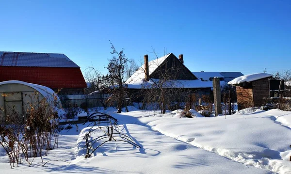 Paisaje rural de invierno helada Mañana soleada —  Fotos de Stock