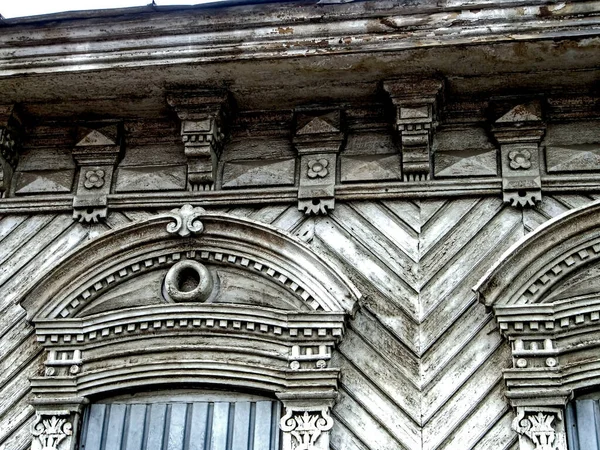 Λεπτομέρειες Για Την Ξυλόγλυπτη Πρόσοψη Του Παλιού Σπιτιού Ρωσική Αρχιτεκτονική — Φωτογραφία Αρχείου