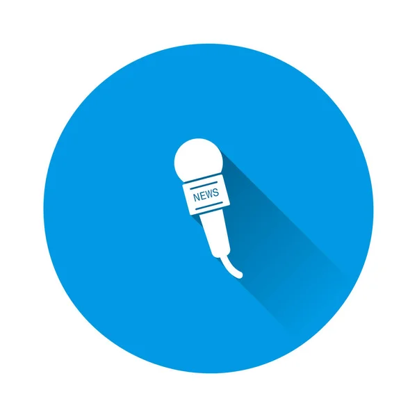 Icône de microphone vectoriel avec un symbole de nouvelles sur fond bleu. Fl — Image vectorielle