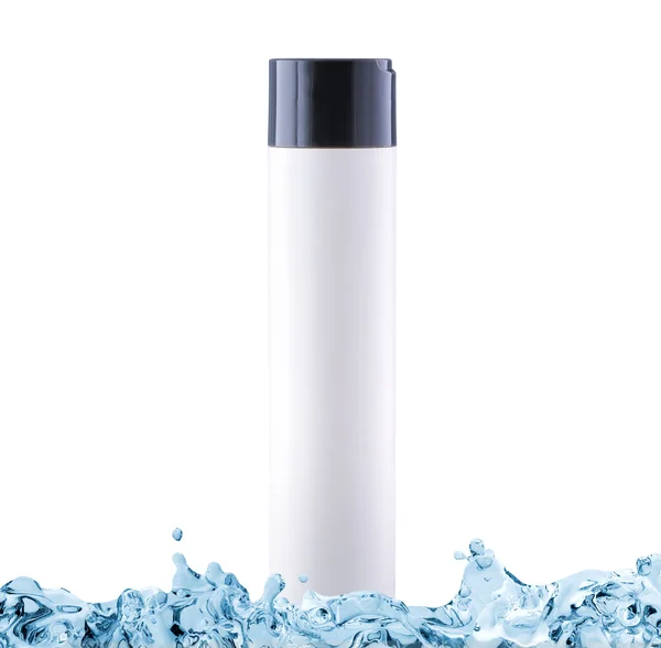 Champú con efecto hidratante en botella blanca con espacio para copiar —  Fotos de Stock