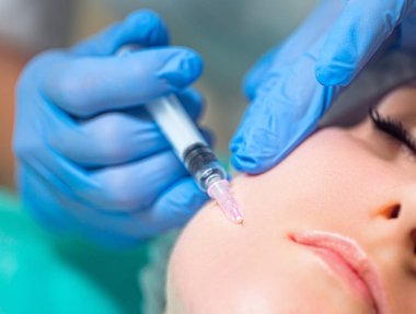 Alıcı Mezoterapi yordam, kozmetik. 