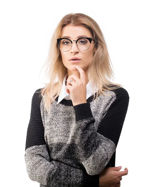 Привлекательная деловая женщина в очках, изолированная на белом — стоковое фото