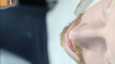 Kesme ve sakal bakım portre 