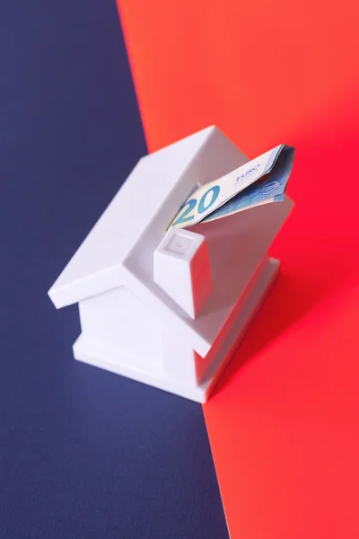 ev şeklinde kumbara