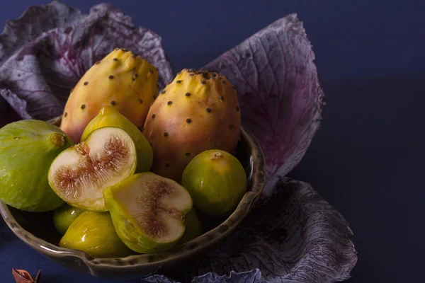 Natürmort sonbahar meyve ve sebze ile