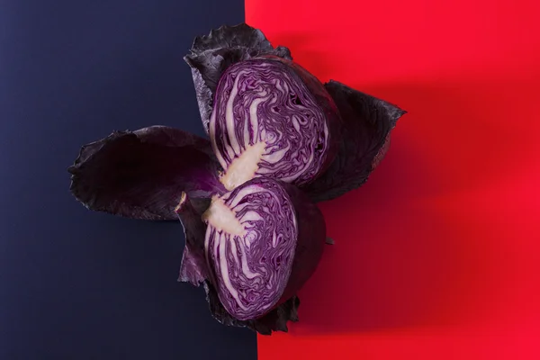 Lombard renkli arka plan üzerinde yarıya