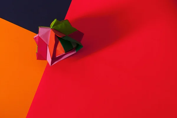 ı şekil ile renkli arka plan