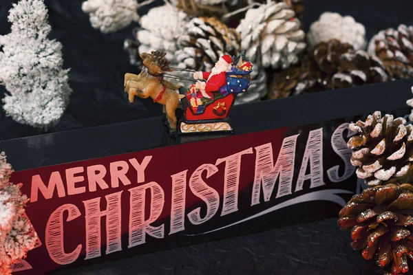 Noel Baba bizi mutlu Noeller diler