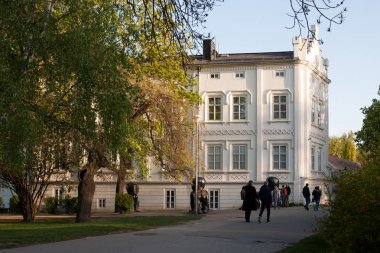 Prague, Çek Cumhuriyeti - 24 Nisan 2017: Sovovy Mlyny Sanat Galerisi Kampa bölgesinde