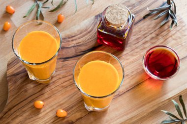 Deniz cehri suyu, deniz cehri petrol ve b ile iki bardak