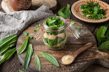Ribwort plantain şurubunun öksürüğüne karşı hazırlanması