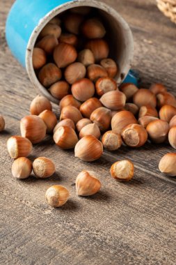 Fındıklar kopyalama alanı olan bir masada