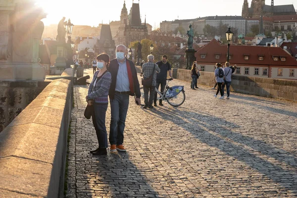 Praga República Checa Abril 2020 Puente Carlos Medio Vacío Durante — Foto de Stock