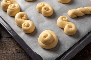 Jidasky veya jidase - Fırınlanmadan önce hamur mayasından yapılmış Çek tatlısı