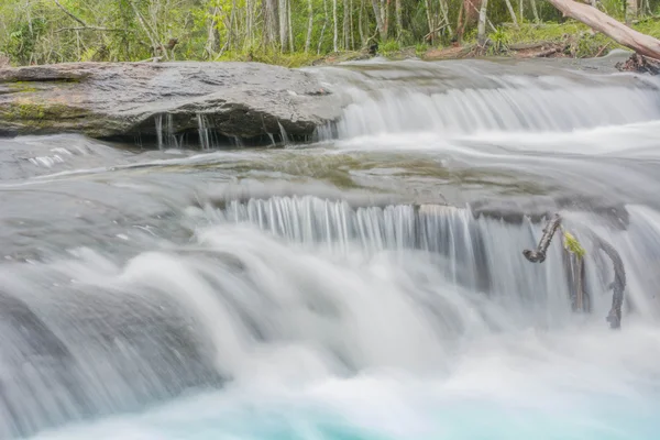 Paesaggio del fiume — Foto Stock