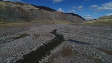 Altay yükseklikten. Kırmızı Altay dağlarında. Rusya. Sibirya. Altay Cumhuriyeti 6. Altay Dağları. Altay hava