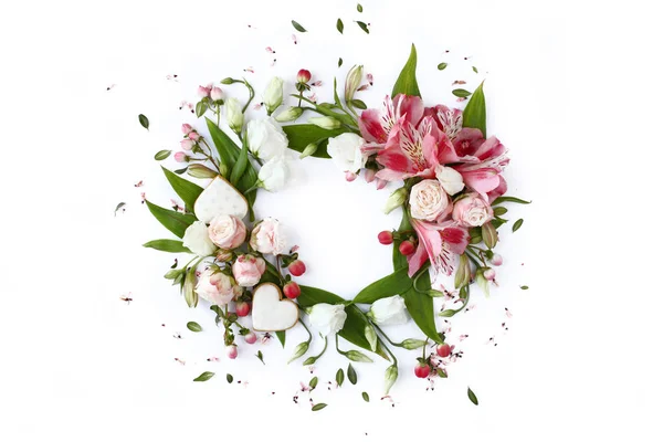 Round floral frame wreath isolated on white background. — Stock Photo, Image