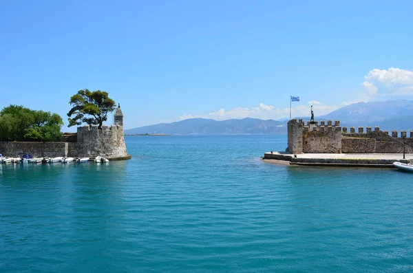 Defne için ağ geçidi. Yunanistan.
