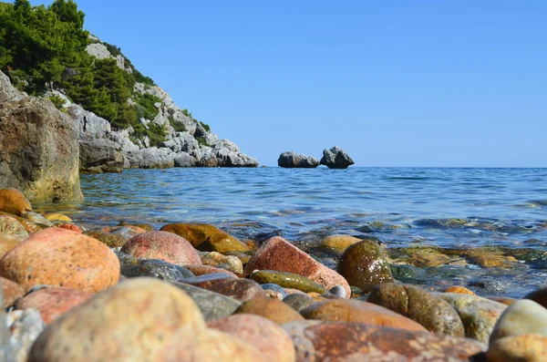 kayalık Akdeniz sahil