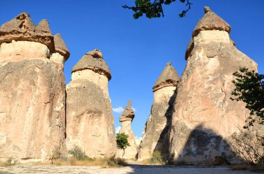 Kapadokya'nın tuhaf tuhaf kayalar