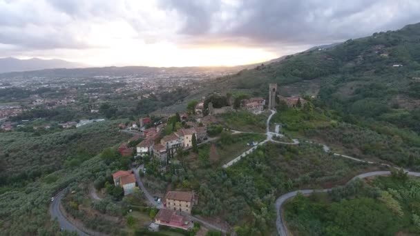 Gorgeus sorvolo toscano con la luce del tramonto — Video Stock