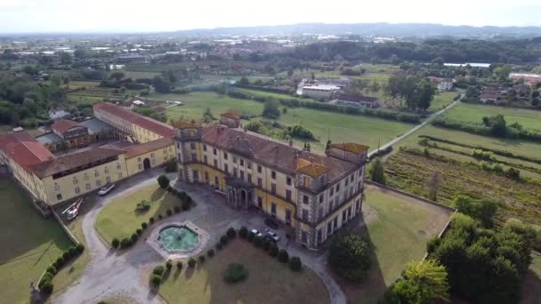 Drone ile yapılan hava atış, muhteşem klasik İtalyan villa Toskana köprü, — Stok video