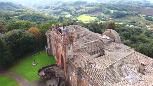 Εναέρια πυροβόλησε, πανέμορφο ιταλικό sammezzano κάστρο, μεσαιωνική αρχιτεκτονική — Αρχείο Βίντεο