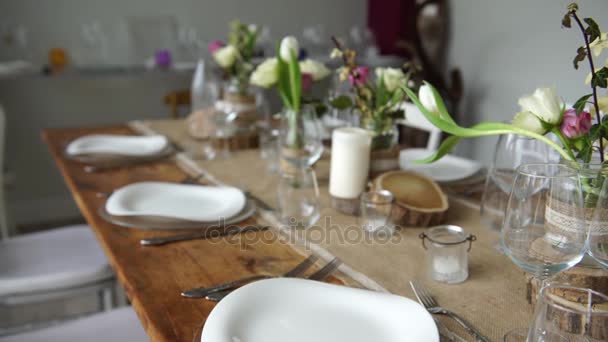 很漂亮的餐桌，在意大利，4 k 家餐馆 — 图库视频影像
