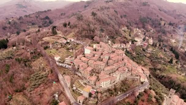 Vackra gamla lilla stad i Italien, Europa. 4k — Stockvideo