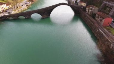 İtalya, 4 k Şeytan Köprüsü olarak bilinen Mary Magdalene ünlü Köprüsü'nün hava atış