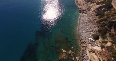 Toskana, İtalya, 4k Elba Adası yakınlarında güzel bir paradisiac deniz hava atış