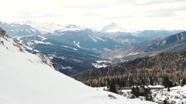 Video av snöiga Alperna bergen i Sud Tirol i vinter, Italien, 4k — Stockvideo