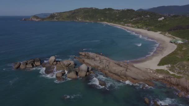 Vuelo Nocturno Con Drones Sobre Puente Hercilio Luz Florianópolis Santa — Vídeo de stock