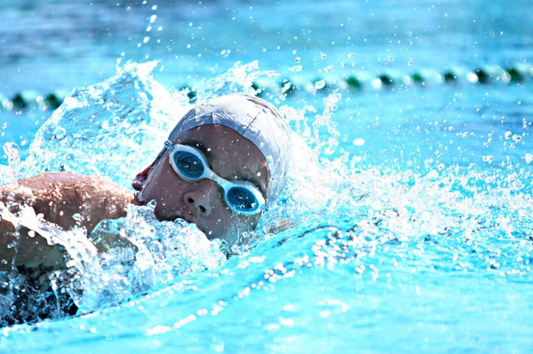 Swimmer Crawl Training Pool Professional Swimmer Narrow Focus — Stock Photo, Image
