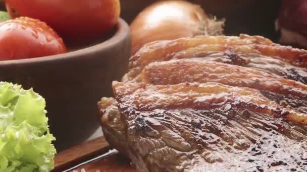 Brazil Pikanha Steak Grillezése Salátával — Stock videók