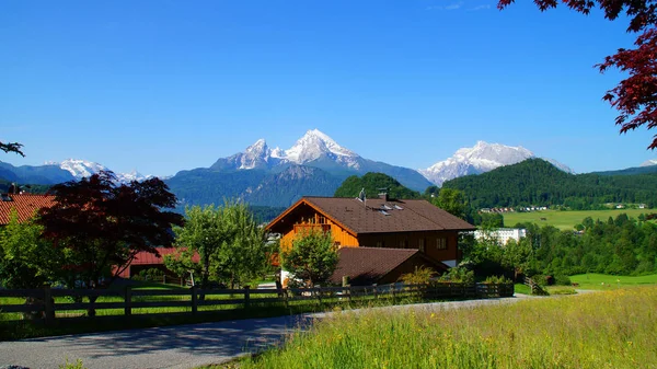 Berchtesgaden ve Mount Watsman görünümünü