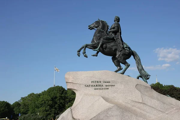 De koperen ruiter. Een monument aan tsaar Peter I. St. Petersburg — Stockfoto