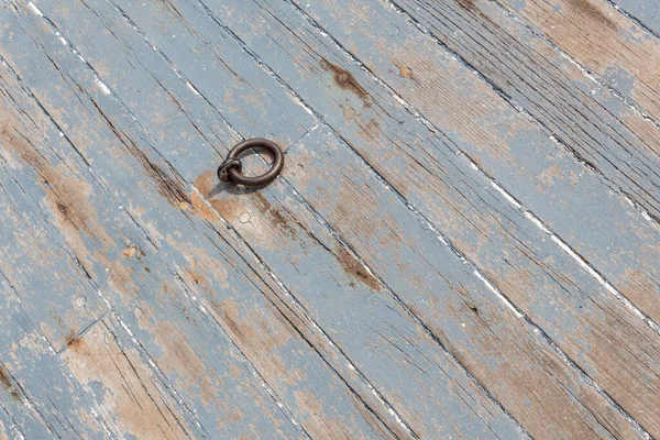 Anneau Fer Rouillé Dans Pont Bateau Bois Altéré Peinture Grise — Photo