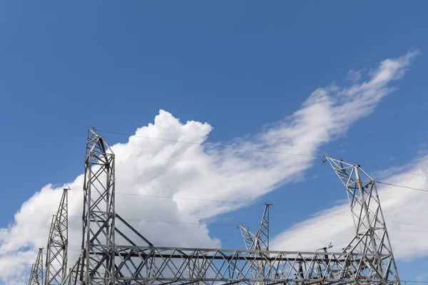 Metal Electric Power Truss Structures Silhouetted Brilliant Blue Sky Dramatic — Stock Photo, Image