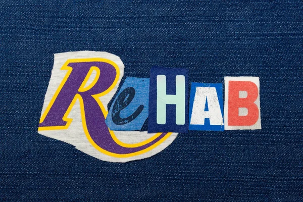 Rehab Collage Palabra Texto Tela Colores Denim Azul Rehabilitación Recuperación — Foto de Stock