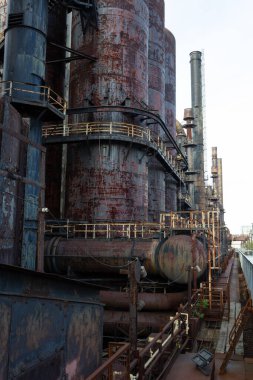 Stacks Bethlehem Pennsylvania, paslı metal fırınları olan eski çelik fabrikası, yatay görünümü