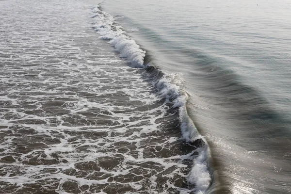 Ocean Wave Dividing Calm Sea Turbulent Foamy Water Horizontal Aspect — Stock Photo, Image