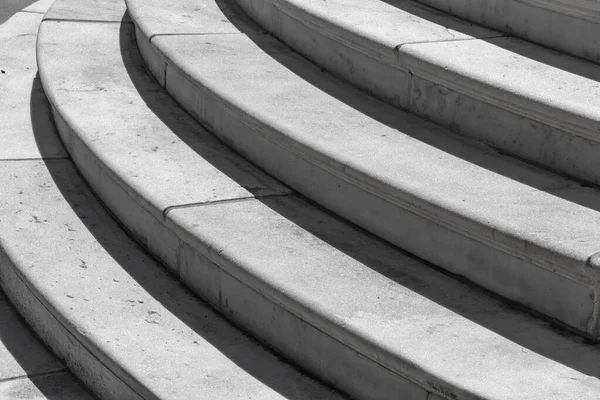 Barrido Escaleras Exteriores Curvas Granito Día Soleado Aspecto Horizontal — Foto de Stock