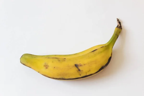 完熟したバーロバナナ オリノコ ブルーゴー ホッグ ラルゴバナナの側面図白 水平面に隔離された — ストック写真