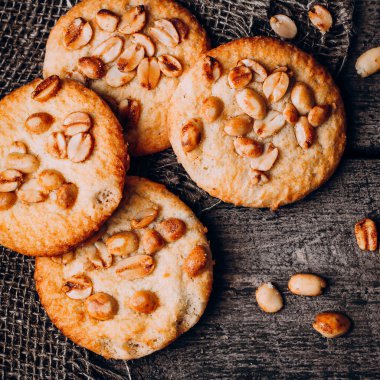 Yulaf ezmeli kurabiye fıstık ile