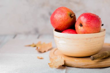 Kase kırmızı armut