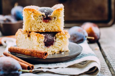 Erik tablo ile ev yapımı pasta