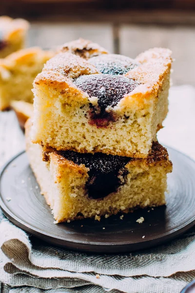 Erik tablo ile ev yapımı pasta