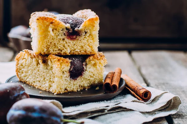 Erik tablo ile ev yapımı pasta