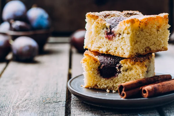 Erik tablo ile ev yapımı pasta